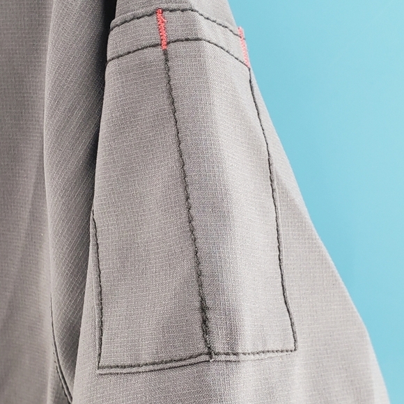 Carhartt Force grey scrub top S  *flawed* - Picture 7 of 12